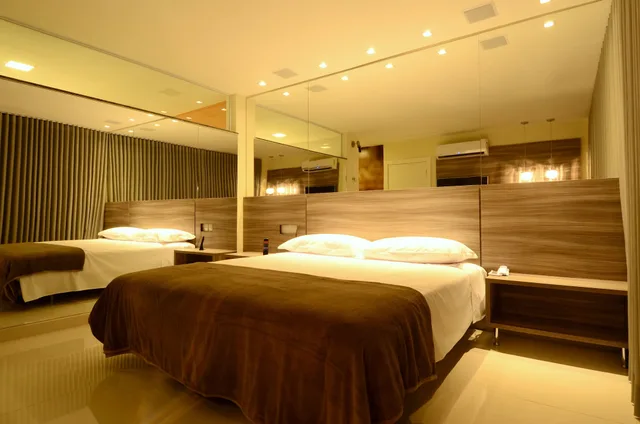 Suite, King Bed, Le Ville 2/3