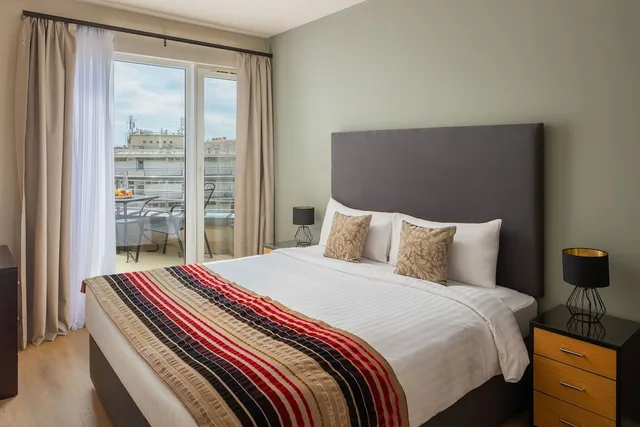 جناح تنفيذي بسريرين كينج بغرفتي نوم، Escala Hotel & Suites Budapest 1/9