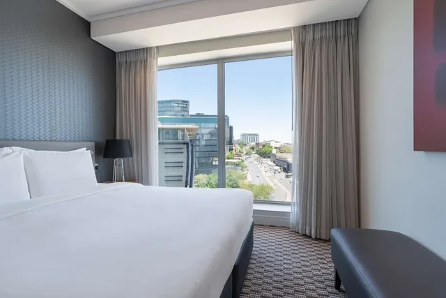 Sandton, Superior, King Bed, City View، Radisson Blu Gautrain 2/10