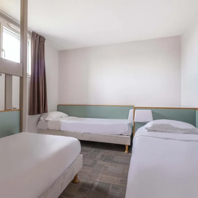 غرفة كلاسيكية رباعية، B&B Hotel La Rochelle Centre 3/10