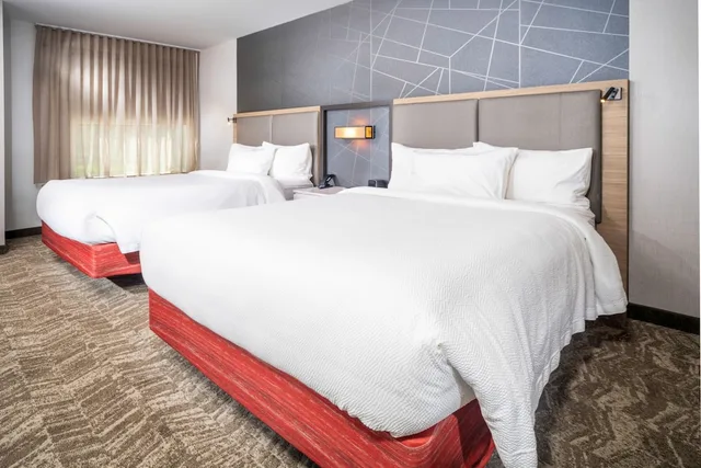 جناح بسريرين كوين مع سرير سحّاب إضافي، SpringHill Suites by Marriott Kenosha 2/10