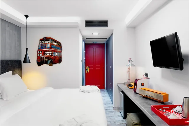 Standard, Double or Twin Bed, 360 Degrees 4/5