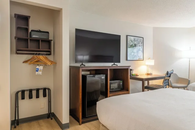 غرفة قياسية بسريرين كوين لذوي الإعاقة، Best Western The Inn at Sharon/Foxboro 4/8