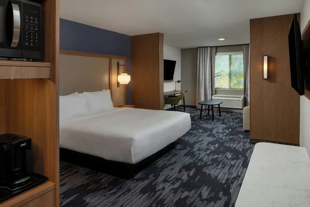 جناح بسرير كينج بإطلالة على المدينة، Fairfield by Marriott Inn & Suites Surprise Prasada 1/3
