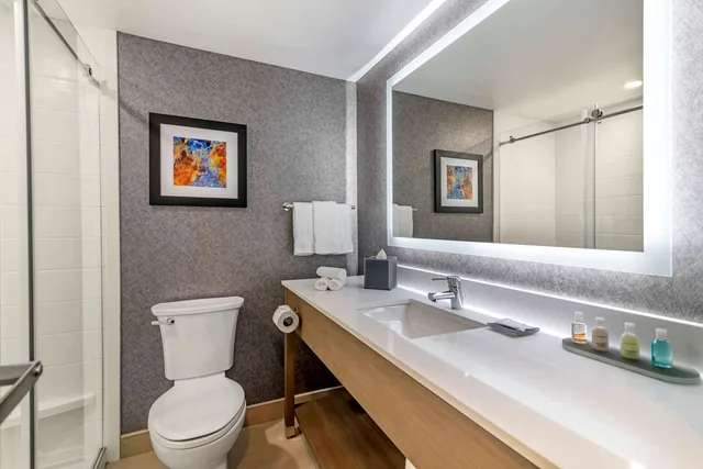 غرفة بسريرين كوين، Clarion Inn Nashua, NH 4/6