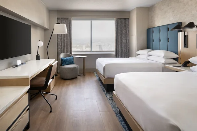 غرفة فاخرة بسريرين مزدوجين، San Jose Marriott 2/5