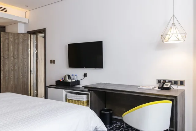 غرفة بسرير كينج بإطلالة على المدينة، Trademark Hotel 2/4