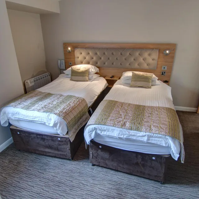 1 Bedroom, Apartment, China Fleet Country Club 6/10