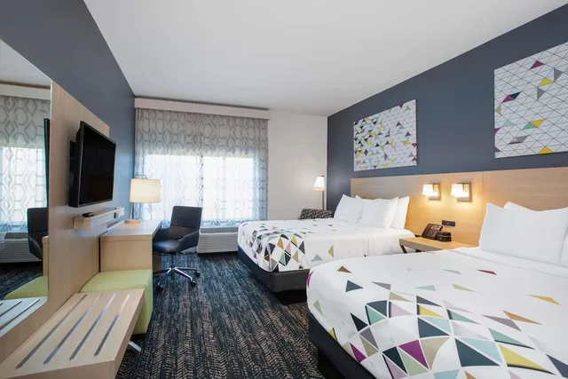 غرفة بسريرين كوين، La Quinta Inn & Suites by Wyndham Manassas, VA- Dulles Airport 1/2