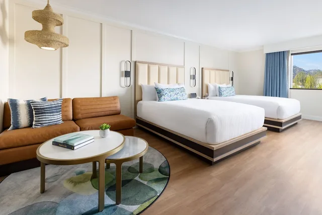 غرفة بريميوم بسريرين كوين لذوي الإعاقة، The Anza A Calabasas Hotel 2/5