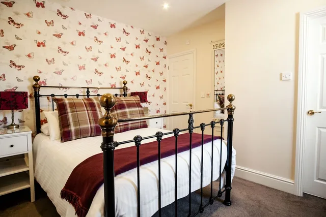 1 Bedroom, Executive, Suite, King Bed, Sofa, The Town House 1/2