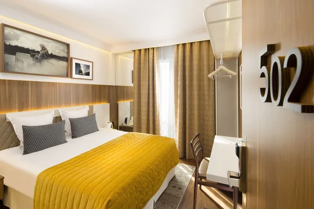 غرفة سوبيريور بسرير مزدوج، Hotel Eiffel Turenne 1/3