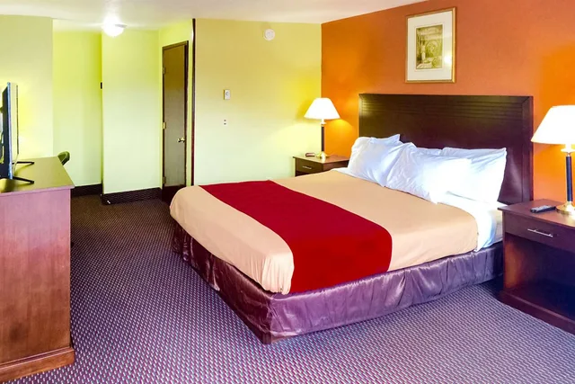 غرفة بسرير كينج، Rodeway Inn Willamette River 2/6