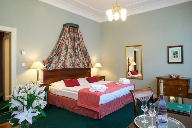جناح جونيور بسريرين منفصلين بشرفة مع أريكة، Hotel Liberty Prague 3/7