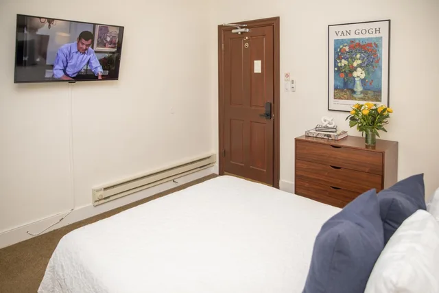 غرفة قياسية بسرير كوين، The Washington Square Inn 4/10