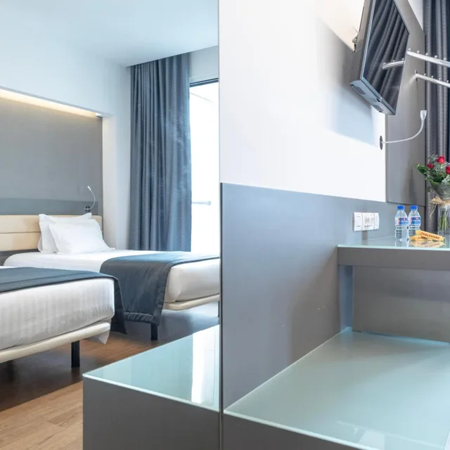 Renovated, Twin Beds، Alif Campo Pequeno 1/6