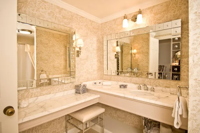 غرفة بسرير كينج بإطلالة على الحديقة، Saybrook Point Inn, Marina & Spa 7/8