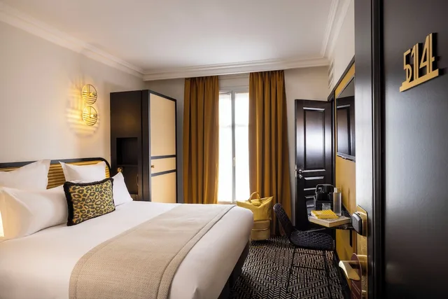 غرفة كلاسيكية بإطلالة على الفناء، Grand Hotel Chicago 1/4