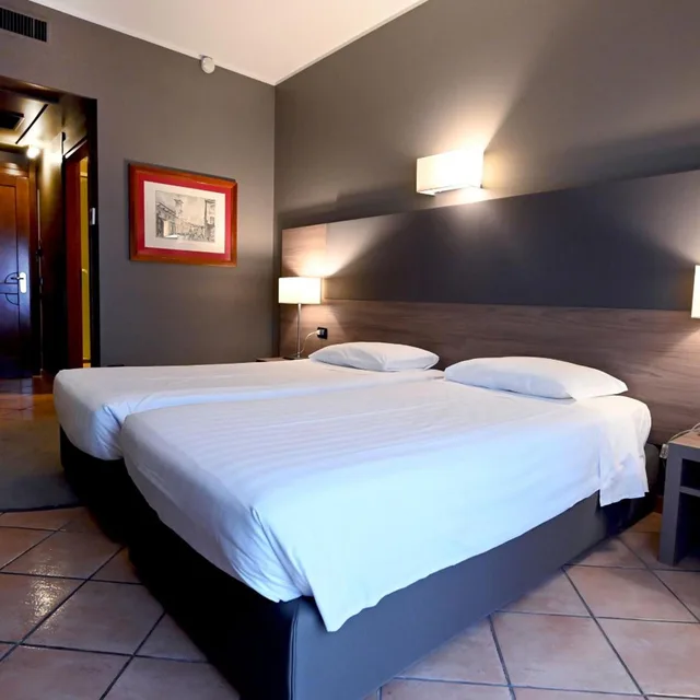 غرفة بسرير كينج، Hotel Sunflower 1/10