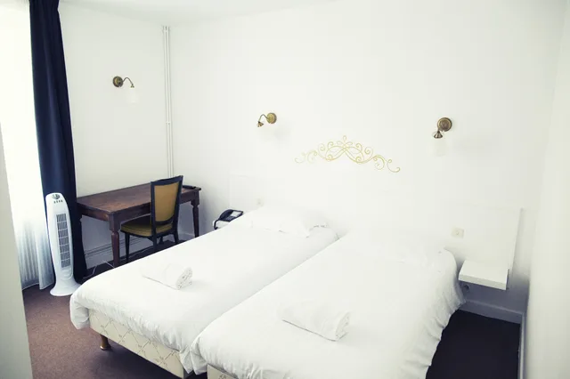غرفة بسريرين منفصلين، The Old Hotel Ravel 2/5