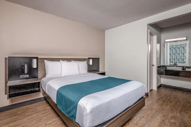 غرفة قياسية بسرير كوين، Motel6 Euless, TX - Dallas 2/4