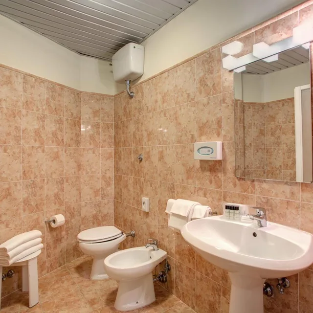 غرفة سوبيريور بسرير كينج بإطلالة على المدينة، Hotel Delle Nazioni 2/3