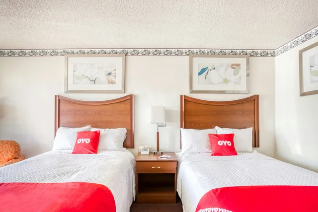 2 Full Bed، Travelers Inn By OYO, Templeton VA 4/7