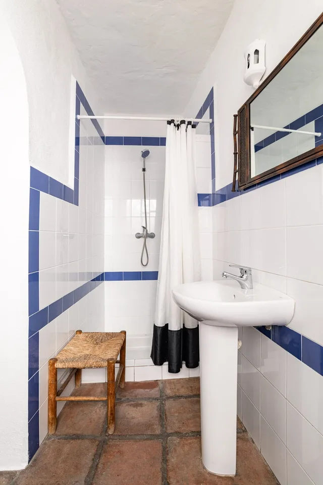 غرفة أساسية رباعية بسرير مزدوج وسرير فردي بغرفة نوم واحدة، Eole Tarifa Rooms 1/2