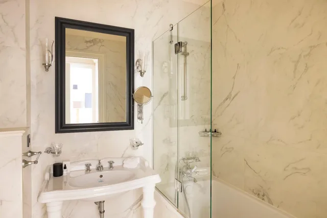 غرفة كلاسيكية بسرير مزدوج أو سريرين منفصلين، Pavillon Faubourg Saint-Germain & Spa 4/4