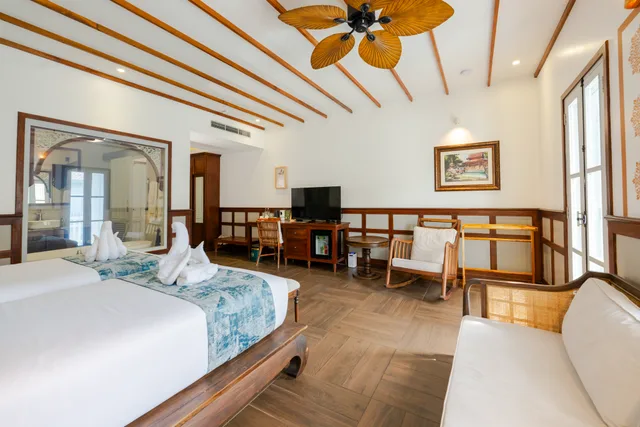 Room, Twin Beds, Pool View, Mybanlao Hotel 5/10