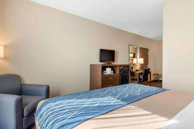 جناح بسرير كينج، Comfort Inn & Suites Virden MB 2/3