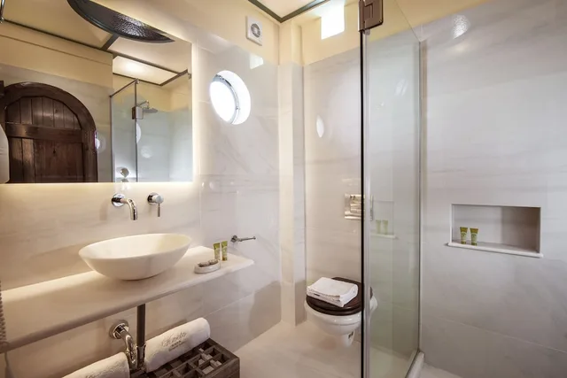 1 Bedroom, Junior Suite, Double and Twin Beds, Veneto Boutique Hotel 5/7