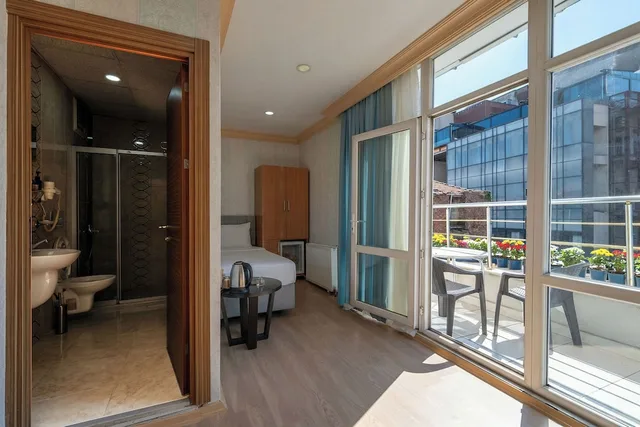 غرفة ديلوكس بسرير كوين بشرفة، Taksim Maxwell Hotel 9/10