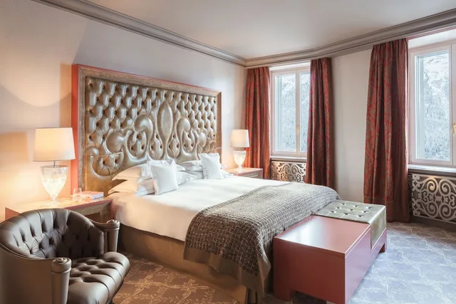جناح ديلوكس بسرير كينج بإطلالة على البحيرة، Carlton Hotel St Moritz 2/4