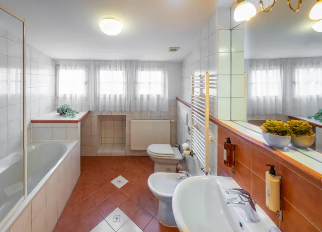 2 Bedrooms, Apartment, Attic, Chateau 9 Apartments by Adrez Living 4/4