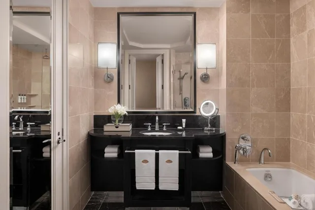 2 Bedrooms, Hudson, Suite، Mandarin Oriental New York 4/4