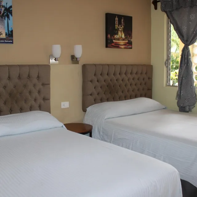 غرفة بسرير مزدوج أو سريرين منفصلين بإطلالة على المسبح، SUITE HOTEL MARIA DE LA LUZ 2/10