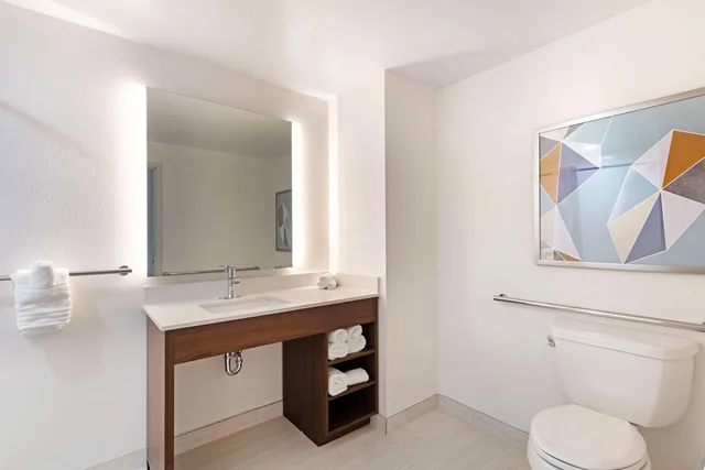 جناح، Comfort Suites Titusville near Kennedy Space Center 6/6