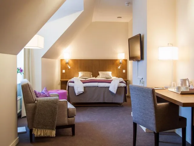 غرفة كلاسيكية بسرير كوين، Best Western Plus Hotel Plaza 1/1