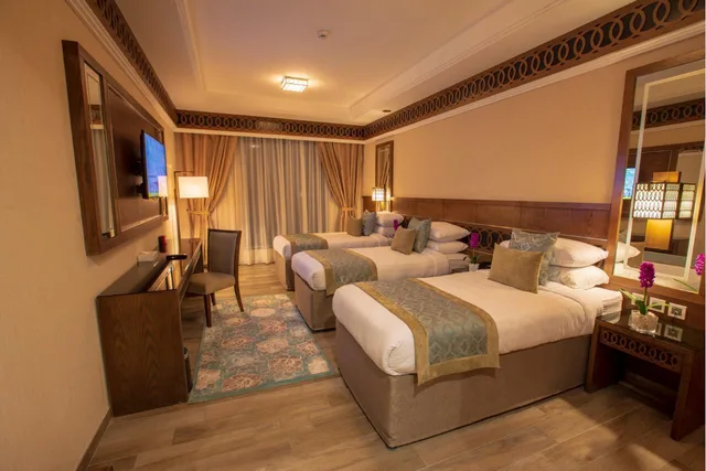 غرفة ثلاثية، فيوليت(Violet Al Azizia Hotel) 1/1