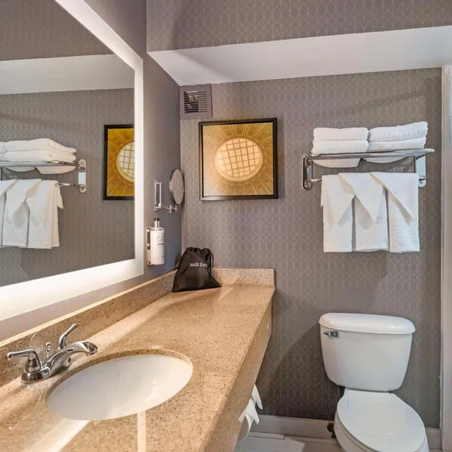 غرفة بسرير كوين، Best Western Premier Richmond City Gateway 10/10
