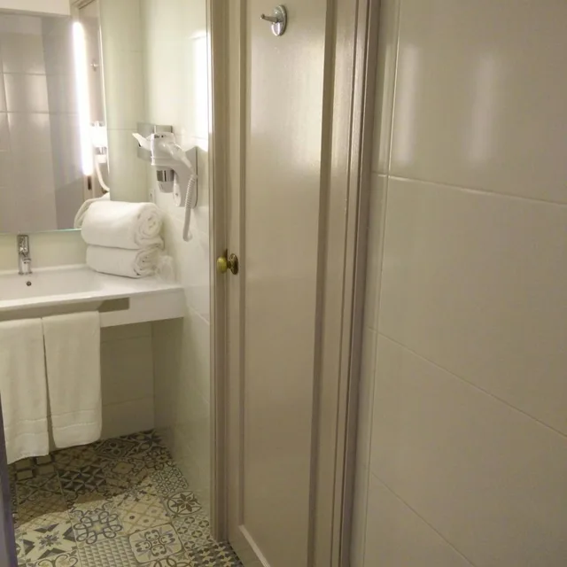 غرفة بسرير مزدوج أو سريرين منفصلين، Golden Tulip Porto Gaia Hotel 8/8