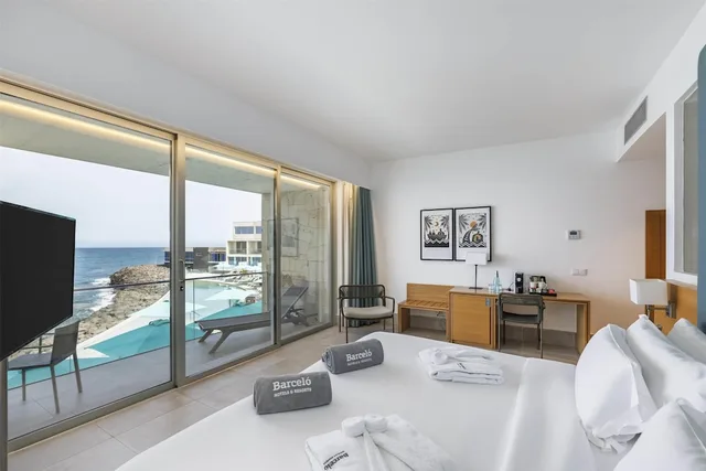 غرفة ديلوكس بسرير كينج بإطلالة على البحر، Barcelo Praia Cape Verde 7/10