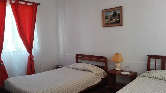 غرفة قياسية رباعية بسرير كوين وسريرين منفصلين، Mediterraneo B&B 2/4