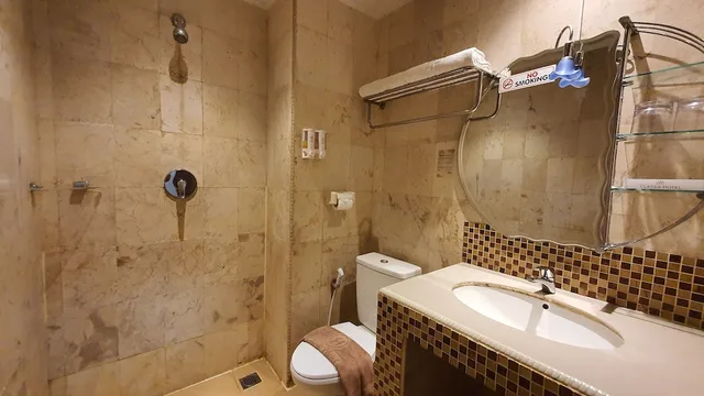 Superior, Double Bed, No Window، Classie Hotel 4/4