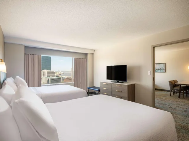 Suite, 2 Queen Beds, Water View, Accessible، Homewood Suites by Hilton Toledo Downtown 1/2