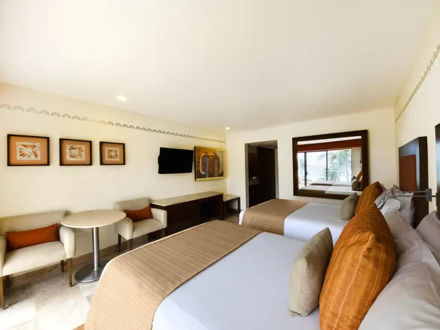 Deluxe, Suite, Sea View, Grand Park Royal Cancun All Inclusive 2/6
