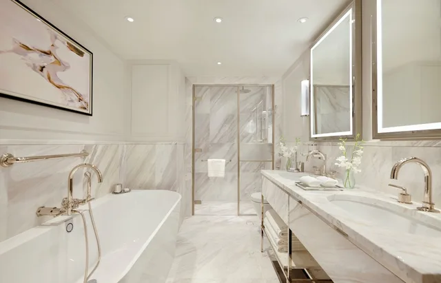 جناح تنفيذي بسرير كينج بإطلالة على المدينة، Jumeirah Carlton Tower London 4/4