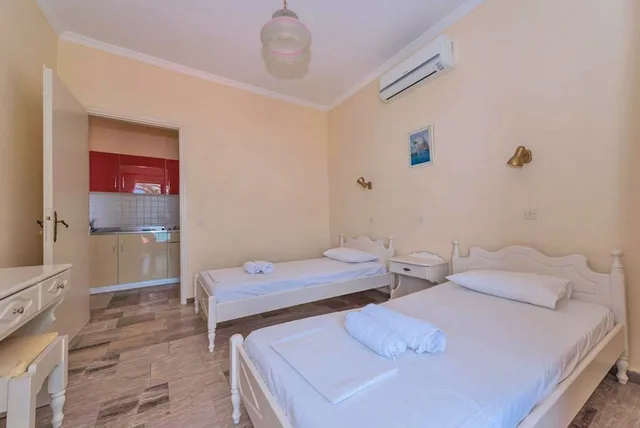 2 Bedrooms, Apartment, Seafront Apartments 2/4