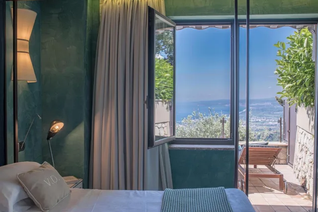 غرفة ديلوكس بسرير مزدوج أو سريرين منفصلين بإطلالة على البحر، Hotel Villa Ducale 4/10